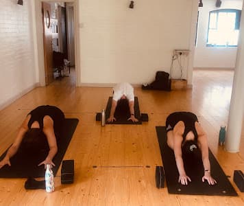 Power Yoga And Pilates