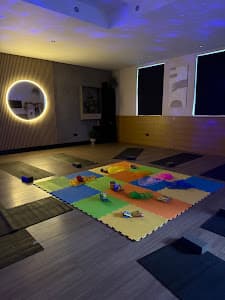 Live Well With El - Prenatal & Postnatal Fitness & Yoga