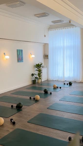 Neighbourhood Pilates