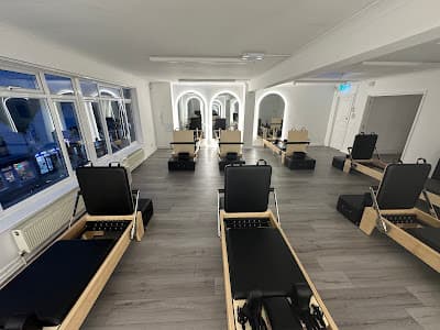 ((B)) Bed Frimley - Reformer Pilates