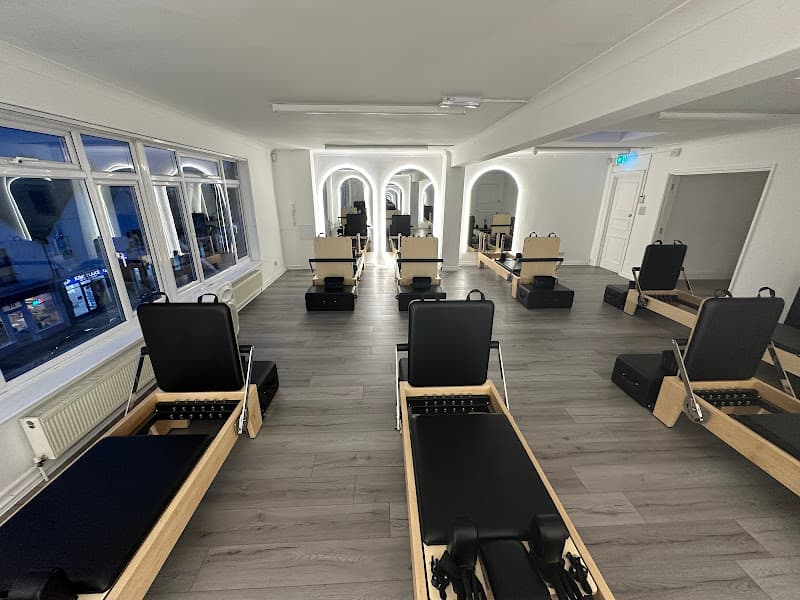 ((B)) Bed Frimley - Reformer Pilates