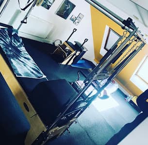 Reformer Pilates For All Women , Prenatal And Postnatal